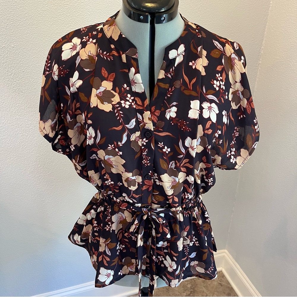 Timing Flutter Sleeve Blouse in Maroon/plum and Cream